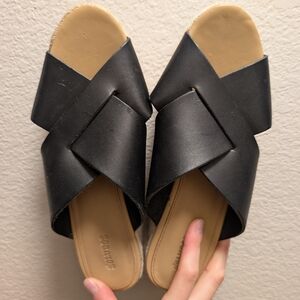 Soludos Black and Tan Sandals
